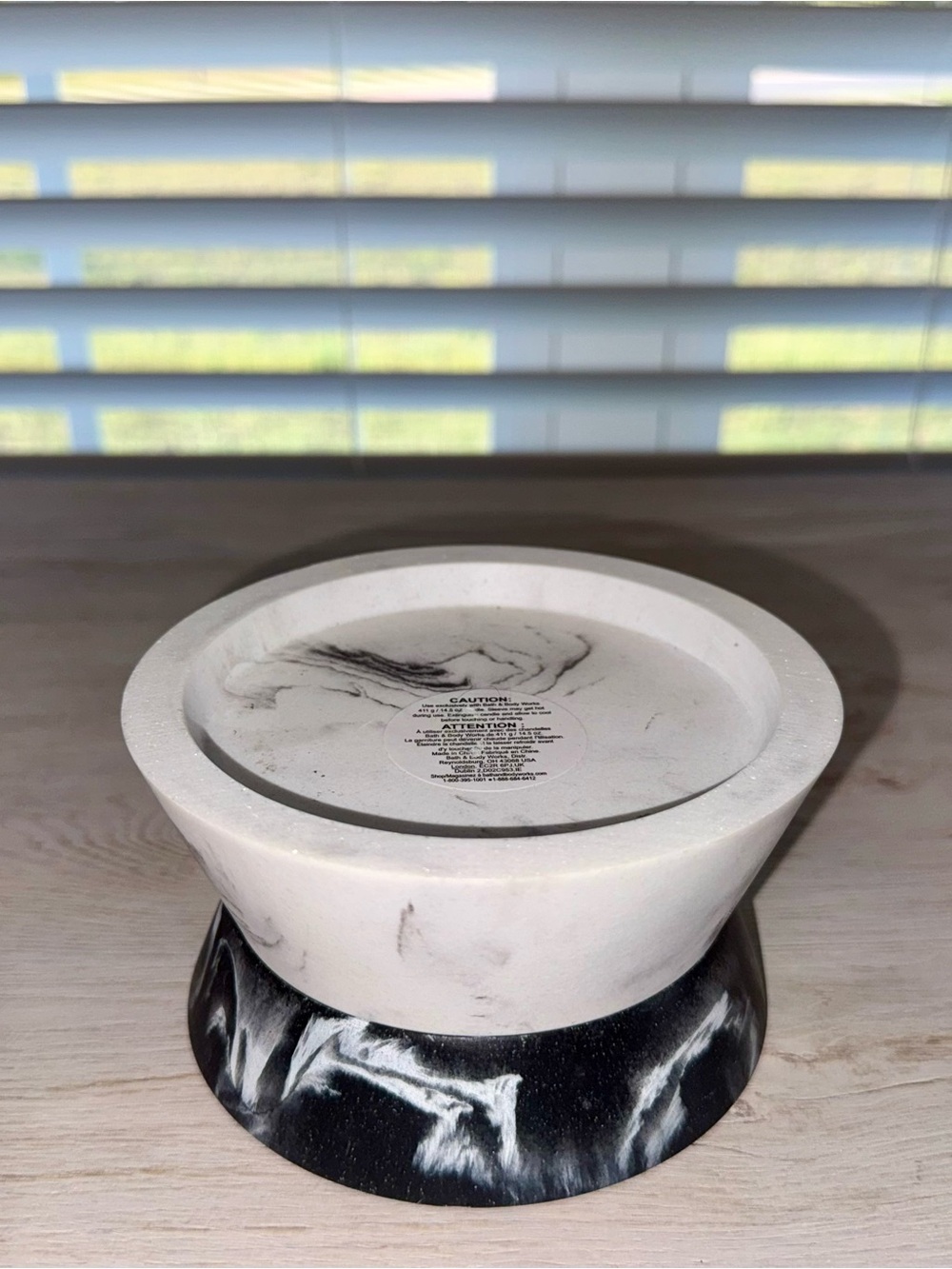 Bath and Body Works Marble Patterned 3-wick
Candle Holder